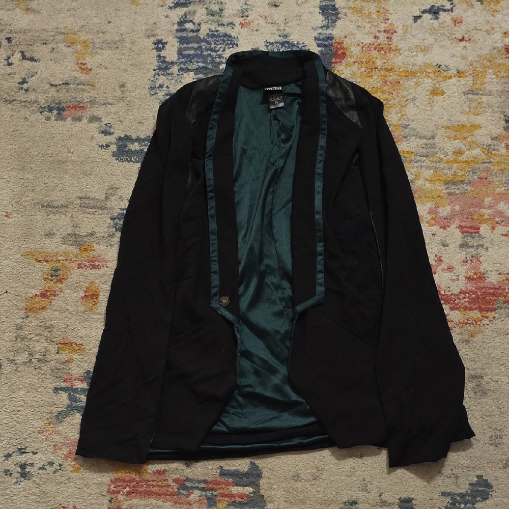 Her Universe Loki Blazer Cap